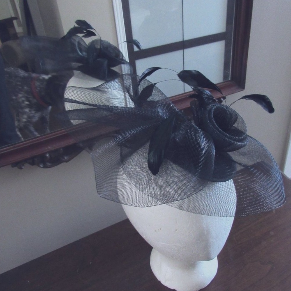 Black Mesh Fascinator with Feathers